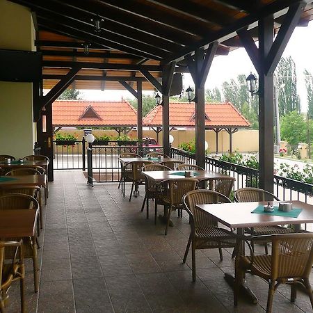 Penzion Kastiel Велкий Крътиш Екстериор снимка